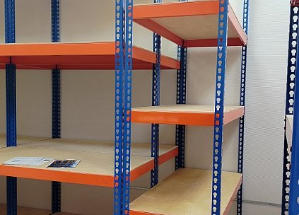 Полочные стеллажи Профи-Т с фанерным настилом для хранения длинномерных грузов
