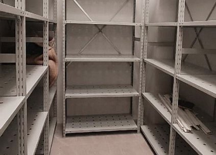 ГТС Универсал: металлические стеллажи с перфорированными полками — максимум возможностей